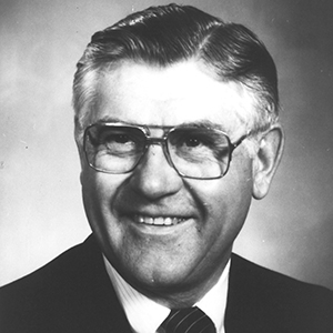 President Emeritus Earl MacArthur