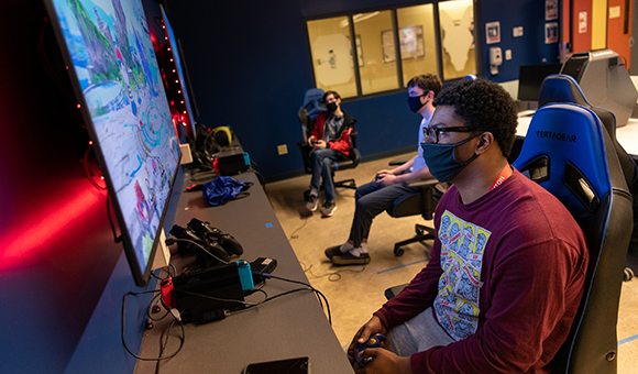 Donjei Bethea of the Bronx plays Super Smash Bros. Ultimate in the SUNY Canton Esports Arena.